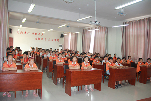峄城大队走进学校开展消防安全培训1.jpg