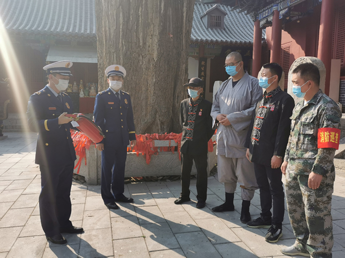 zhengfu2.jpg